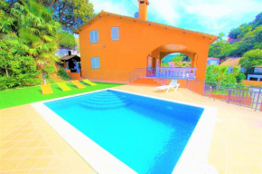 V&V LLORET - VILLA CANYELLES preciosa villa para 8PAX con piscina privada y barbacoa a solo 800m de playa Cala Canyelles